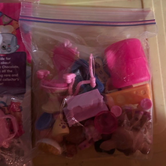 Littlest Pet Shop Pink and Blue Animal Figures - Picture 2 of 2